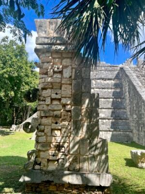 Pyramide-maya-Chichen-Itza-image
