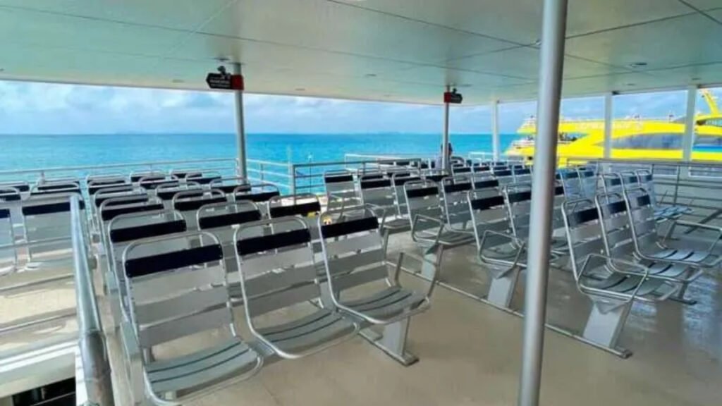 Banc du ferry Xcaret