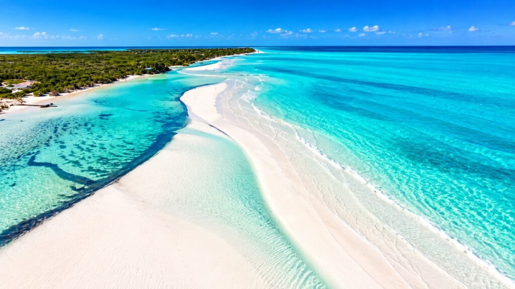 plage de sable blanc à Holbox au Mexique